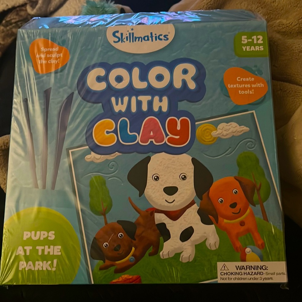 Skillmatics  Color with Clay ( pups at the park) 🐶